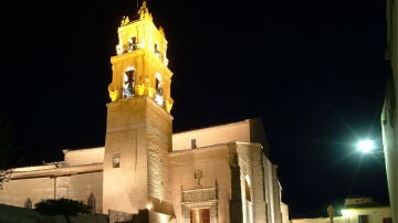 Iglesia de Santa María la Mayor, en Baena, por la noche