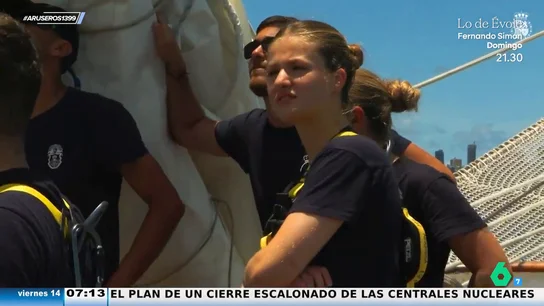 Primeras imágenes de la princesa Leonor a punto de atracar en Salvador de Bahía: "Qué bronceado" Primeras imágenes de la princesa Leonor a punto de atracar en Salvador de Bahía: "Qué bronceado"