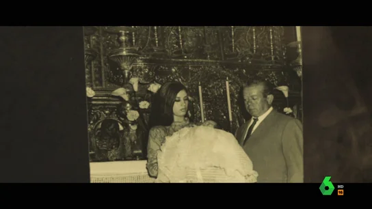 La respuesta de María Jiménez al padre de su hija tras decir que la niña no era suya En su documental, María Jiménez recordaba qué significó para ella y su familia ser madre soltera, pues el padre de su hija, del que solo desvela que "era una persona absurda que ya murió", se desentendió de ella.