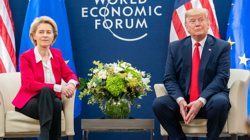 Ursula von der Leyen y Donald Trump en una imagen de archivo de 2020