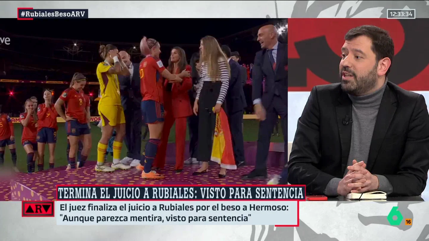 Valdivia, tras finalizar el juicio de Rubiales por el beso a Jenni Hermoso: "Todos vimos cómo un superior abusó de una empleada" Valdivia, tras finalizar el juicio de Rubiales por el beso a Jenni Hermoso: "Todos vimos cómo un superior abusó de una empleada"