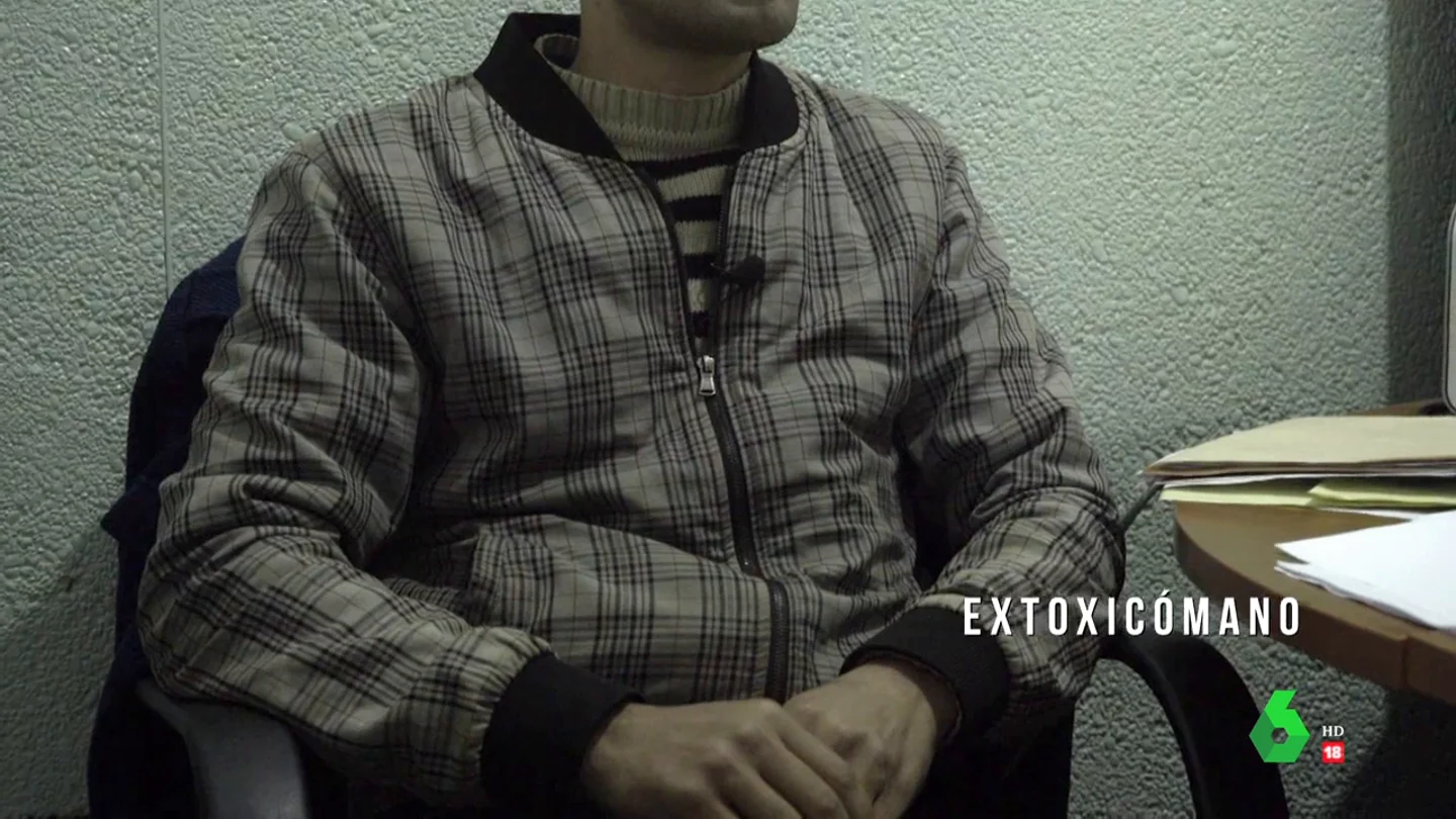 Un extoxicómano habla con Equipo de Investigación de su adicción al 'Karkubi': "Tengo cicatrices de lo que me hacía bajo sus efectos" Un extoxicómano habla con Equipo de Investigación de su adicción al 'Karkubi': "Tengo cicatrices de lo que me hacía bajo sus efectos"