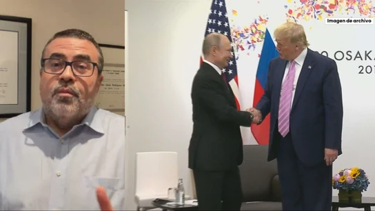 Pedro Rodríguez, a la izquierda; a la derecha, Putin y Trump Pedro Rodríguez, a la izquierda; a la derecha, Putin y Trump