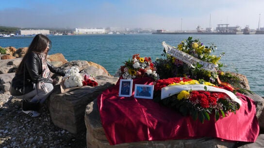 Homenaje a los dos agentes asesinados por una narcolancha en Barbate