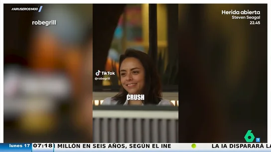 Un youtuber organiza una cita de San Valentín para que un seguidor encuentre el amor: "Voy a ayudarle a convertir su 'crush' en su novia" Un youtuber organiza una cita de San Valentín para que un seguidor encuentre el amor: "Voy a ayudarle a convertir su 'crush' en su novia"
