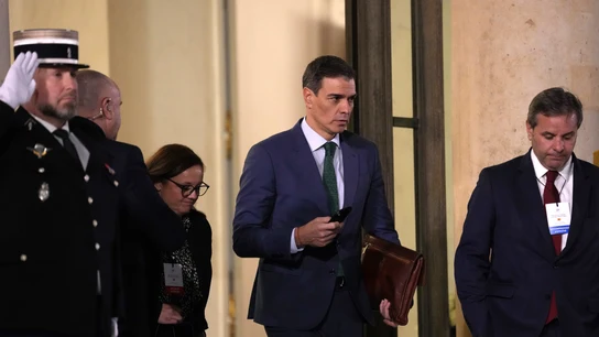 El presidente del Gobierno, Pedro Sánchez, a su salida de la reunión con los líderes europeos en París El presidente del Gobierno, Pedro Sánchez, a su salida de la reunión con los líderes europeos en París
