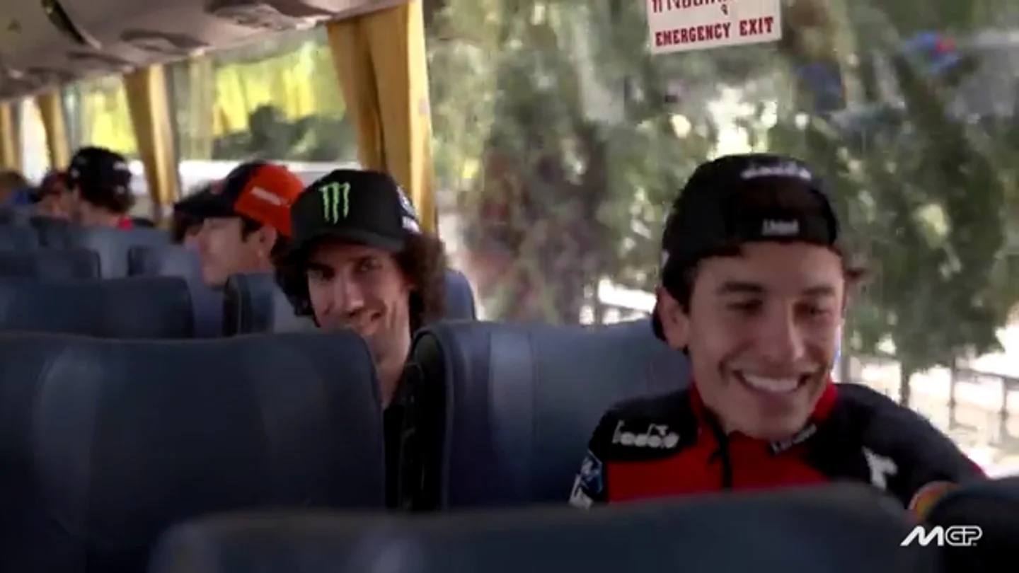 "Los jóvenes apretáis...": el comentario de Márquez a Fermín Aldeguer en los test de Tailandia "Los jóvenes apretáis...": el comentario de Márquez a Fermín Aldeguer en los test de Tailandia