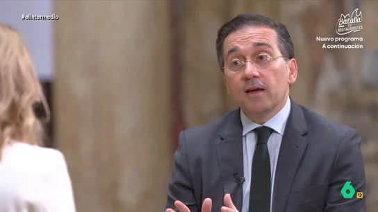 Albares responde a las exigencias de Trump sobre el gasto en defensa: "La opinión de EEUU es solamente una opinión" En su entrevista con Andrea Ropero, José Manuel Albares analiza las exigencias de Trump para incrementar el gasto en defensa al 5% del PIB. Recuerda que lo que se acordó fue el 2% y que ahora "ningún aliado se encuentra en el 5%".
