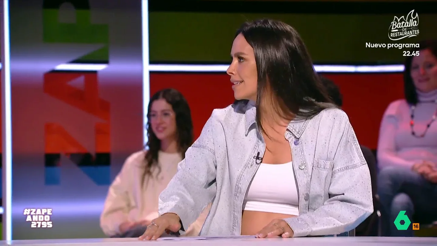 Cristina Pedroche se 'enfada' con Dani Mateo por la victoria del Barça frente al Rayo Vallecano: "¡Sois unos ladrones!" Cristina Pedroche se 'enfada' con Dani Mateo por la victoria del Barça frente al Rayo Vallecano: "¡Sois unos ladrones!"