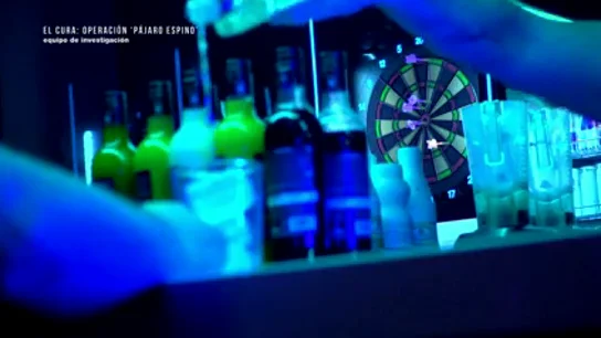 'Equipo de investigación' contactó con el camarero del bar de copas favorito del párroco Fran: "Cerraba con nosotros" 'Equipo de investigación' contactó con el camarero del bar de copas favorito del párroco Fran: "Cerraba con nosotros"