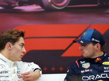 Russell y Verstappen