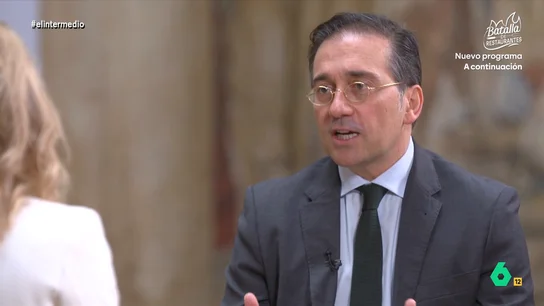 Albares ve "prematuro" hablar de un despliegue de tropas en Ucrania: "El momento de la paz no ha llegado" Andrea Ropero entrevista al ministro José Manuel Albares, que defiende una paz "justa, sin premio para el agresor", así como la presencia de Ucrania y la Unión Europea en la mesa de negociación para "estar seguros de que la paz es la que queremos".