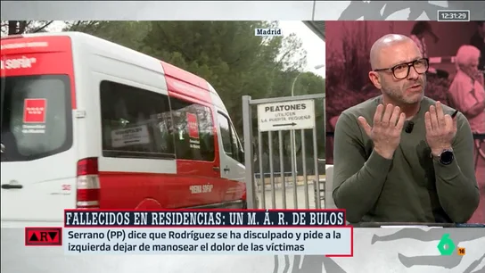 Rafa López, sobre la "deshumanización" de MÁ.R y Ayuso con las víctimas de los fallecidos en las residencias: "Están convirtiendo a las víctimas en las culpables" Rafa López, sobre la "deshumanización" de MÁ.R y Ayuso con las víctimas de los fallecidos en las residencias: "Están convirtiendo a las víctimas en las culpables"