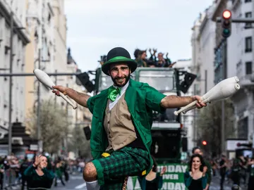Desfile de San Patricio de la Gran Vía de Madrid Desfile de San Patricio de la Gran Vía de Madrid