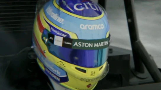 Fernando Alonso en el vídeo promocional de Aston Martin Fernando Alonso en el vídeo promocional de Aston Martin