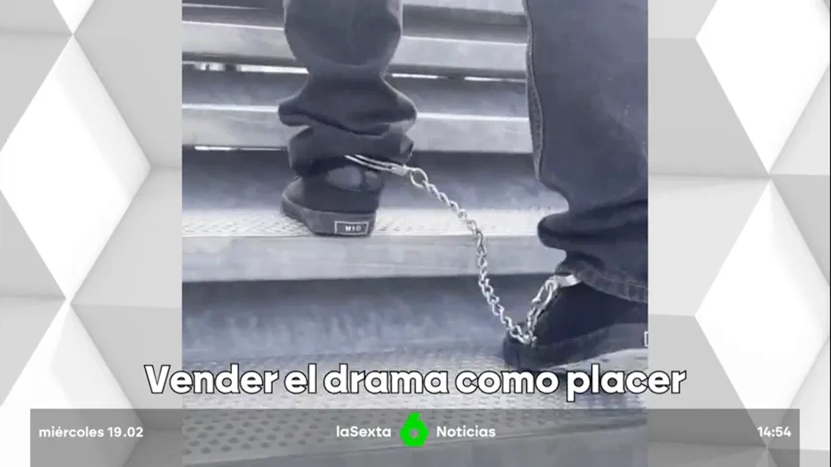 The White House makes fun of deported migrants showing the sound of the shackles and chains as if it were a video of ‘ASMR’ The White House makes fun of deported migrants showing the sound of the shackles and chains as if it were a video of ‘ASMR’