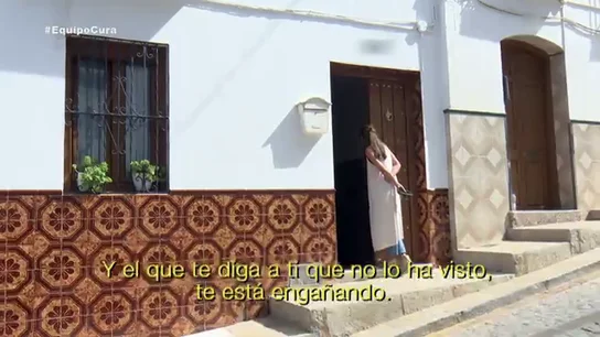 "Las fiestas podían acabar a las tres o a las cinco": una vecina desveló qué hacía el padre Fran por las noches "Las fiestas podían acabar a las tres o a las cinco": una vecina desveló qué hacía el padre Fran por las noches