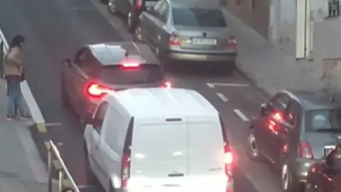 La brutal cuesta de Barcelona, viral de TikTok, e imposible para casi cualquier conductor La brutal cuesta de Barcelona, viral de TikTok, e imposible para casi cualquier conductor