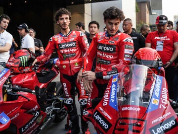 Pecco Bagnaia y Marc M&aacute;rquez 
