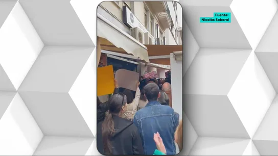 Protesta contra Carlos Mazón en Orihuela Protesta contra Carlos Mazón en Orihuela