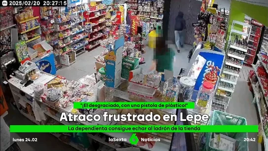 "¡Vete de aquí, desgraciado!" "¡Vete de aquí, desgraciado!"