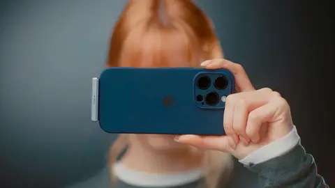La SSD de Planck adosada a un iPhone La SSD de Planck adosada a un iPhone