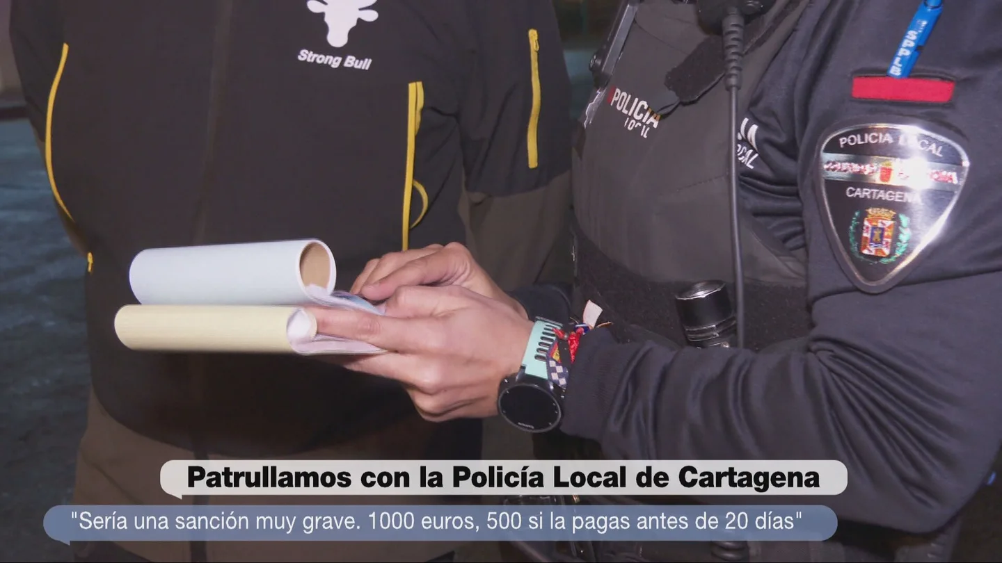 'MVT en Acción' acompaña a la Policía Local de Cartagena en una patrulla nocturna 'MVT en Acción' acompaña a la Policía Local de Cartagena en una patrulla nocturna