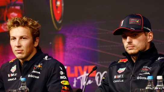 Liam Lawson y Max Verstappen Liam Lawson y Max Verstappen