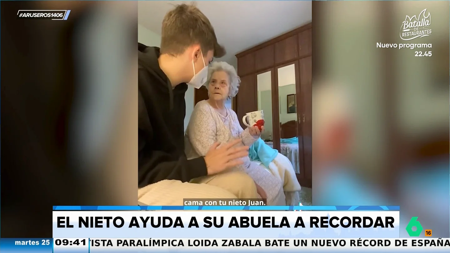 El tierno viral de un nieto que ayuda a su abuela con alzheimer a recordar para que no se olvide de sus seres queridos El tierno viral de un nieto que ayuda a su abuela con alzheimer a recordar para que no se olvide de sus seres queridos