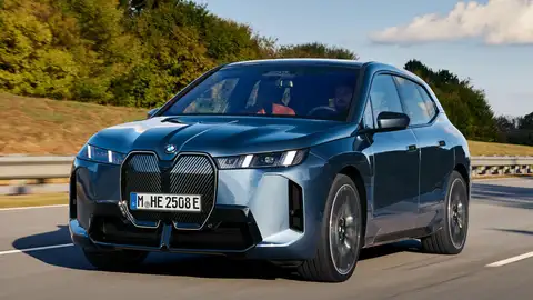 Lo nuevo de BMW demuestra que no necesitas un Range Rover eléctrico para tener un SUV de lujo: 670 CV y autonomía de 685 km BMW iX