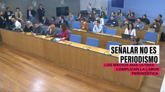 Interrupciones, amenazas y acoso en redes: así operan los agitadores ultras disfrazados de periodistas en el Congreso Interrupciones, amenazas y acoso en redes: así operan los agitadores ultras disfrazados de periodistas en el Congreso