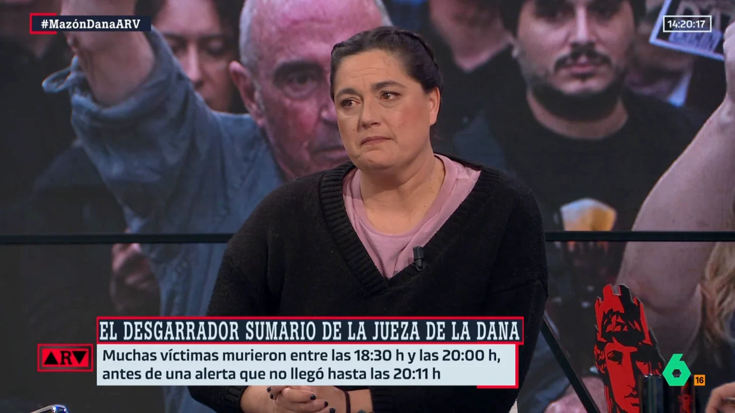 Las lágrimas de Loreto Ochando por la nefasta gestión de Mazón: "No le importamos nada. Cuando llegó al Cecopi, los cadáveres ya flotaban" Las lágrimas de Loreto Ochando por la nefasta gestión de Mazón: "No le importamos nada. Cuando llegó al Cecopi, los cadáveres ya flotaban"