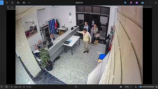 La Generalitat muestra una imagen de la entrada de Mazón al CECOPI a las 20:28