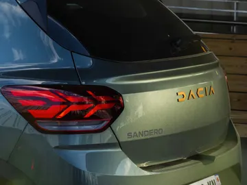 Va a contracorriente de toda Europa gracias a ser el coche con mejor calidad-precio del mercado: más barato incluso que coches más básicos Va a contracorriente de toda Europa gracias a ser el coche con mejor calidad-precio del mercado: más barato incluso que coches más básicos