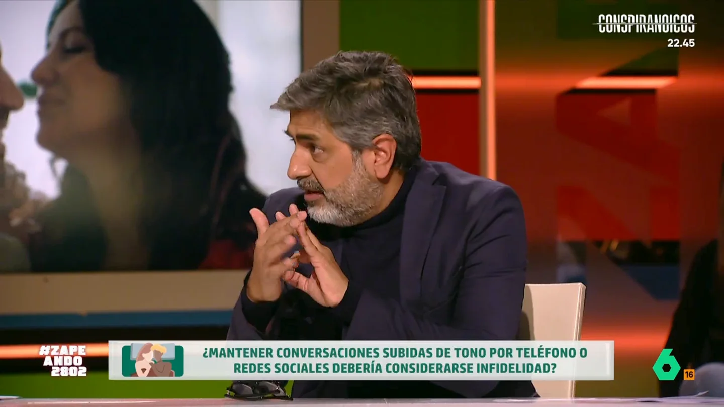 Arun Mansukhani desvela los tres tipos de infidelidad y cuáles son más graves para hombres y mujeres El psicólogo Arun Mansukhani analiza en este vídeo los datos de la encuesta del CIS sobre sexo e infidelidad y explica cómo están cambiando las parejas en los últimos años hasta el punto de que tienen que definir "qué se puede hacer".