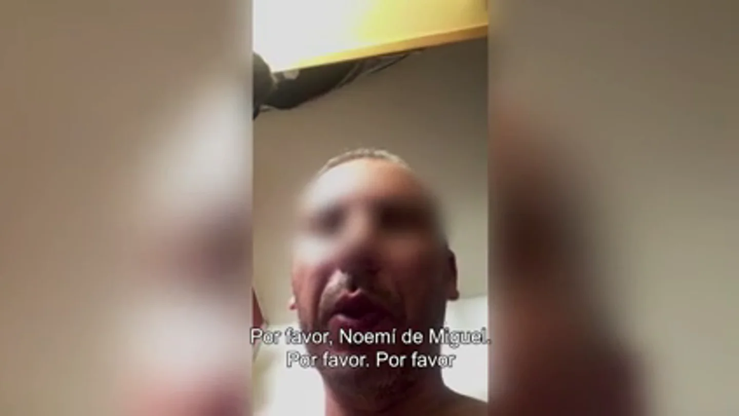 Los estremecedores vídeos que el acosador enviaba a Noemí de Miguel a diario: "Comienzo a tener pesadillas con él porque ya le pongo cara" Los estremecedores vídeos que el acosador enviaba a Noemí de Miguel a diario: "Comienzo a tener pesadillas con él porque ya le pongo cara"