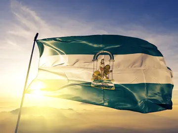 Bandera de Andalucía con los colores verde y blanco Bandera de Andalucía con los colores verde y blanco