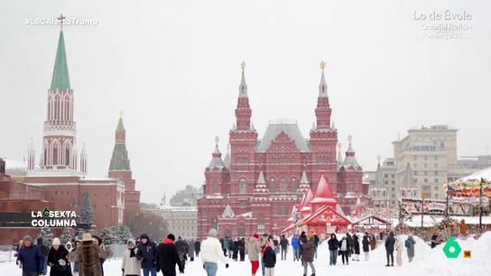 laSexta Columna viaja a la Rusia de Putin: "Trump la vuelve a considerar una superpotencia, pero su PIB es menor que el de España" laSexta Columna se traslada hasta Moscú para tomar la temperatura a Rusia tras tres años de guerra en Ucrania. En este vídeo, admiten que la subida de precios es un problema, mientras la figura de Putin sigue muy presente.