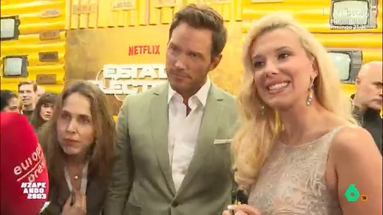 Chris Pratt desvela qué es lo que más le gusta de España: "Venir a estrenos donde la gente grita un montón" El actor y su compañera en 'Estado Eléctrico', Millie Bobby Brown, han visitado España para presentar su nueva película. A su paso por la alfombra roja han charlado con un reportero que ha recurrido al 'spanglish' para entrevistarlos.