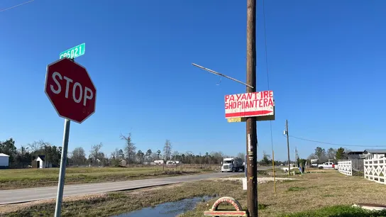 Colony Ridge, uno de los pueblos fantasma tras la amenaza de redadas de Donald Trump. Colony Ridge, uno de los pueblos fantasma tras la amenaza de redadas de Donald Trump.