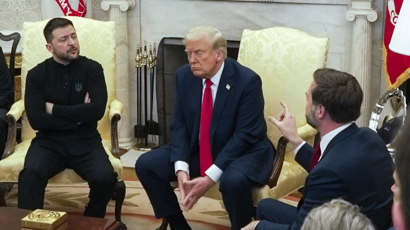 Zelenski observa a Donald Trump y a JD Vance en el Despacho Oval de la Casa Blanca Zelenski observa a Donald Trump y a JD Vance en el Despacho Oval de la Casa Blanca