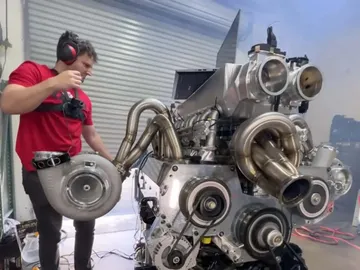 5.000 CV, 12 rotores y 3 turbos: es uno de los motores más locos de todos los tiempos 5.000 CV, 12 rotores y 3 turbos: es uno de los motores más locos de todos los tiempos