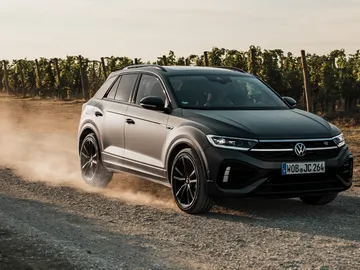 Si el hermano mayor del Golf R ya era una brutalidad, esta versión con esencia de Cupra y escape Akrapovič hace que el SUV deportivo del 2025 sea todavía mejor Si el hermano mayor del Golf R ya era una brutalidad, esta versión con esencia de Cupra y escape Akrapovič hace que el SUV deportivo del 2025 sea todavía mejor