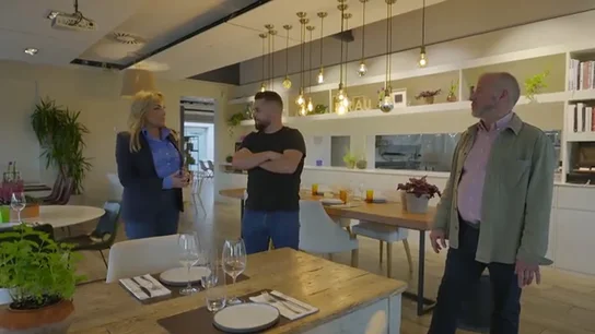 El inesperado comentario del jefe de cocina de 'Can Mauri': "Entre semana se come con el querido o la querida, no con la pareja" El inesperado comentario del jefe de cocina de 'Can Mauri': "Entre semana se come con el querido o la querida, no con la pareja"