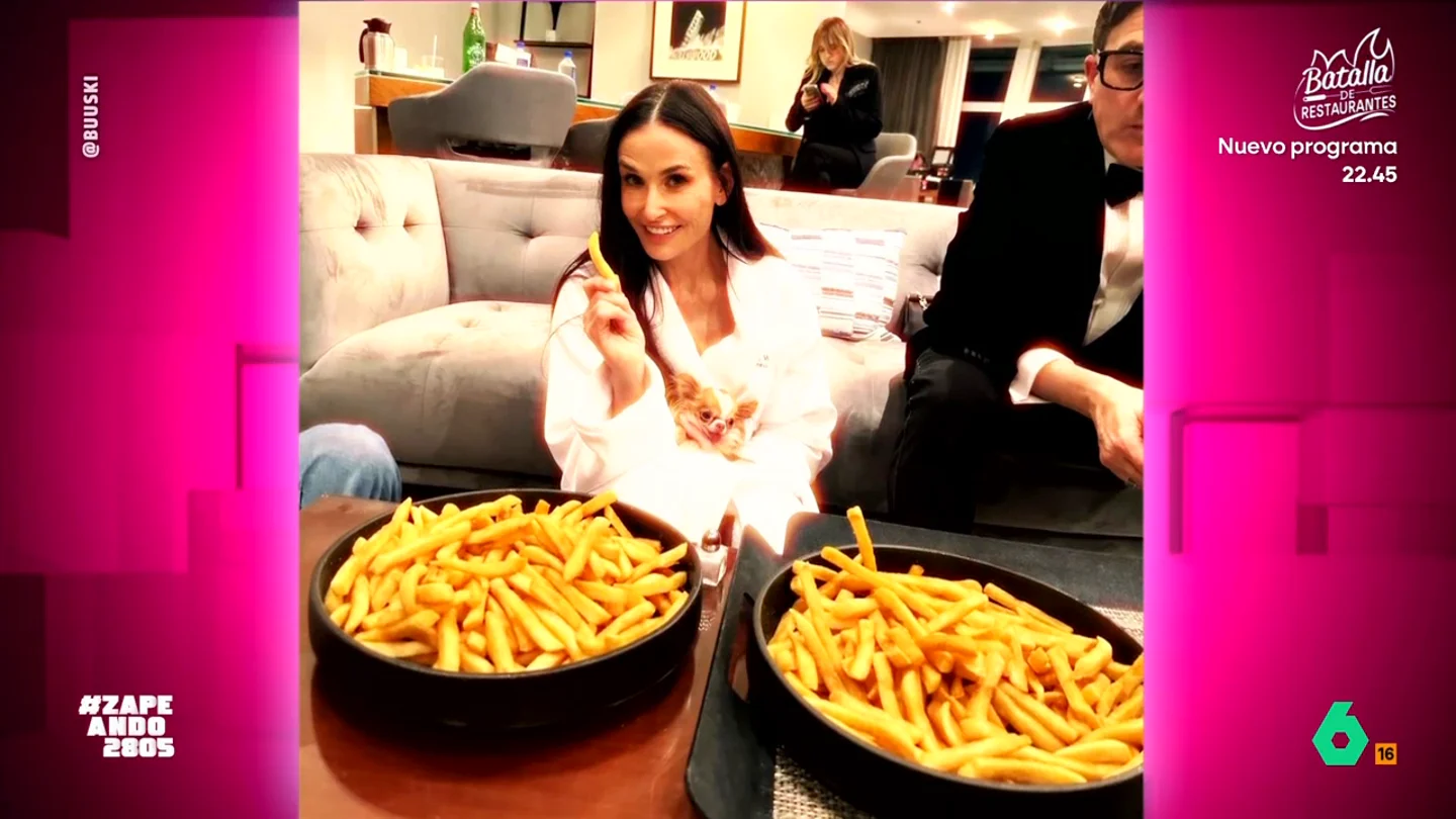 El tremendo homenaje que se ha dado Demi Moore tras no ganar el Oscar: "Llevaba toda la noche sin comer algo con sustancia" Isabel Forner analiza el festín de Demi Moore después de perder contra todo pronóstico el Oscar a mejor actriz. Además, protagoniza un divertido momento con un chiste sobre la intérprete y su película 'La sustancia'.