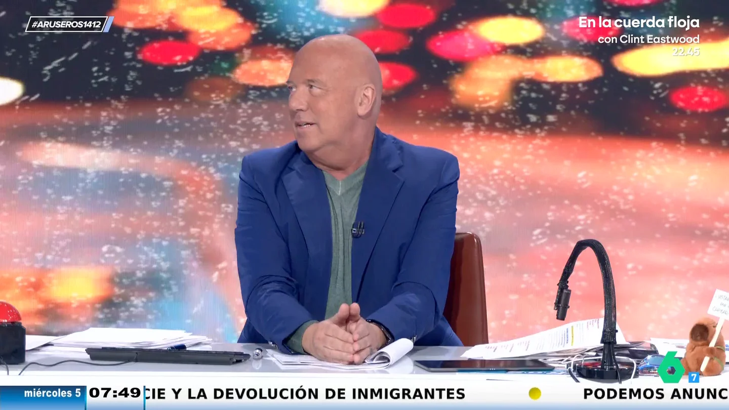 El 'mosqueo' de Alfonso Arús con Marc Redondo después de la previsión del tiempo para el fin de semana: "Calladito estás más guapo" El 'mosqueo' de Alfonso Arús con Marc Redondo después de la previsión del tiempo para el fin de semana: "Calladito estás más guapo"