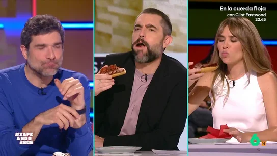 Los zapeadores prueban el chorizo picante con crema de chocolate: "El mejor día de mi úlcera" Dani Mateo ha propuesto a sus compañeros hacer un homenaje a Javi Fuentes, un reportero de Canal Sur que ha probado esa curiosa mezcla en Córdoba. No te pierdas la reacción de los zapeadores en el vídeo principal.