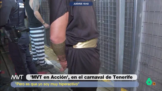 La reacción de un hombre cuando la Policía le interviene 3 pastillas de viagra sin receta Las cámaras de 'MVT en Acción' presencian los cacheos de la Policía Nacional en el Carnaval de Santa Cruz, donde intervienen droga, objetos prohibidos y hasta 3 pastillas de viagra: "Las llevo para disfrutar", afirma su poseedor.