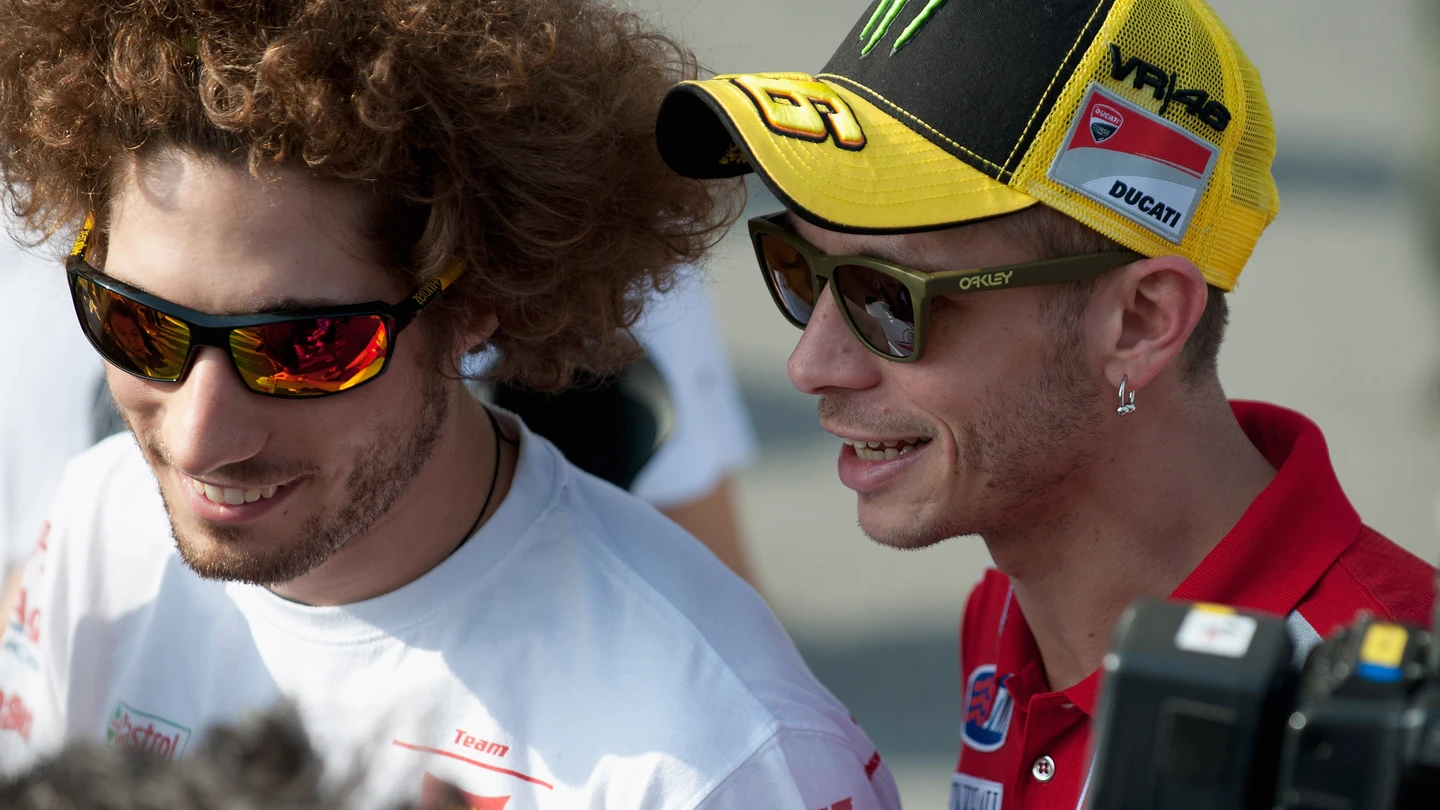 Marco Simoncelli y Valentino Rossi Marco Simoncelli y Valentino Rossi
