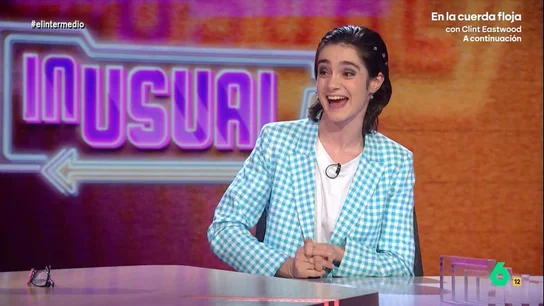 Inés Rodríguez explica cómo le ayudaron con su "circo" en Correos: "Una buena solución para ser coja es tener buenos vecinos" Inés Rodríguez comparte, con su sentido del humor único, una divertida anécdota que le pasó en Correos, cuando un grupo de personas que "no se conocían de nada" le ayudaron con un paquete "que era más grande de lo que tenía pensado".